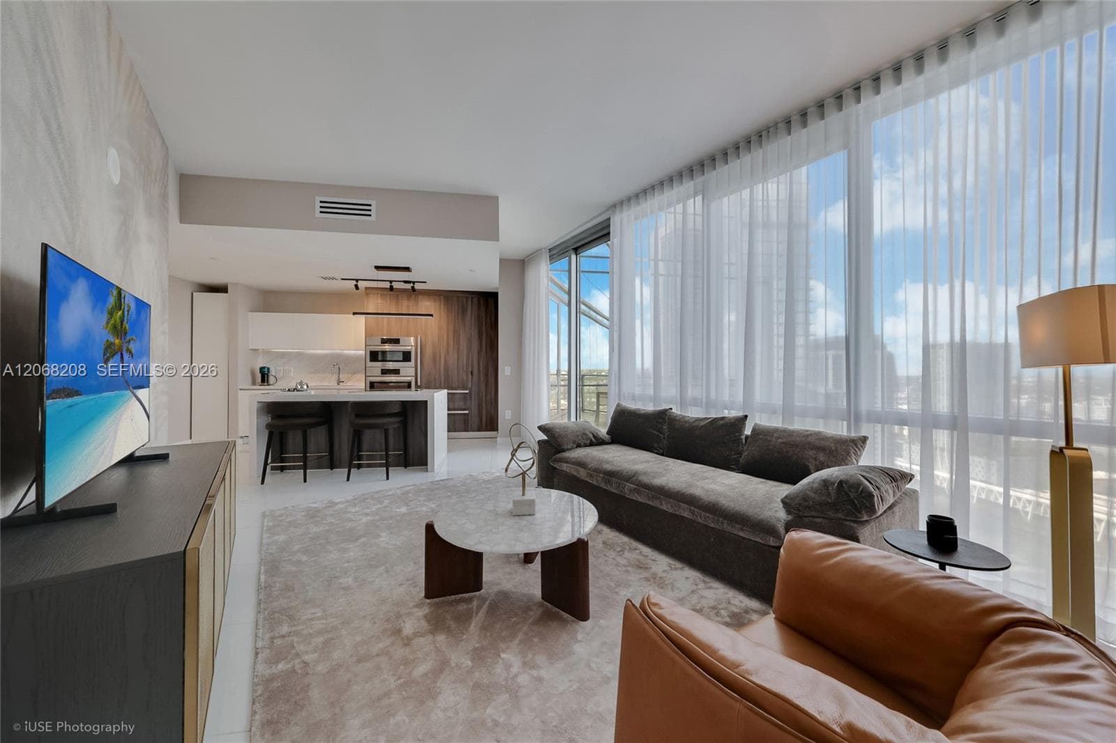 851 NE 1st Ave # 3402, Miami, FL 33132