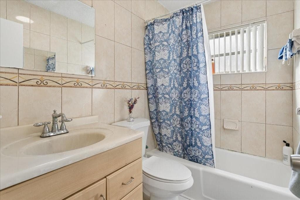 4290 NW 49th Terrace NW, Lauderdale Lakes, FL 33319 photo 4
