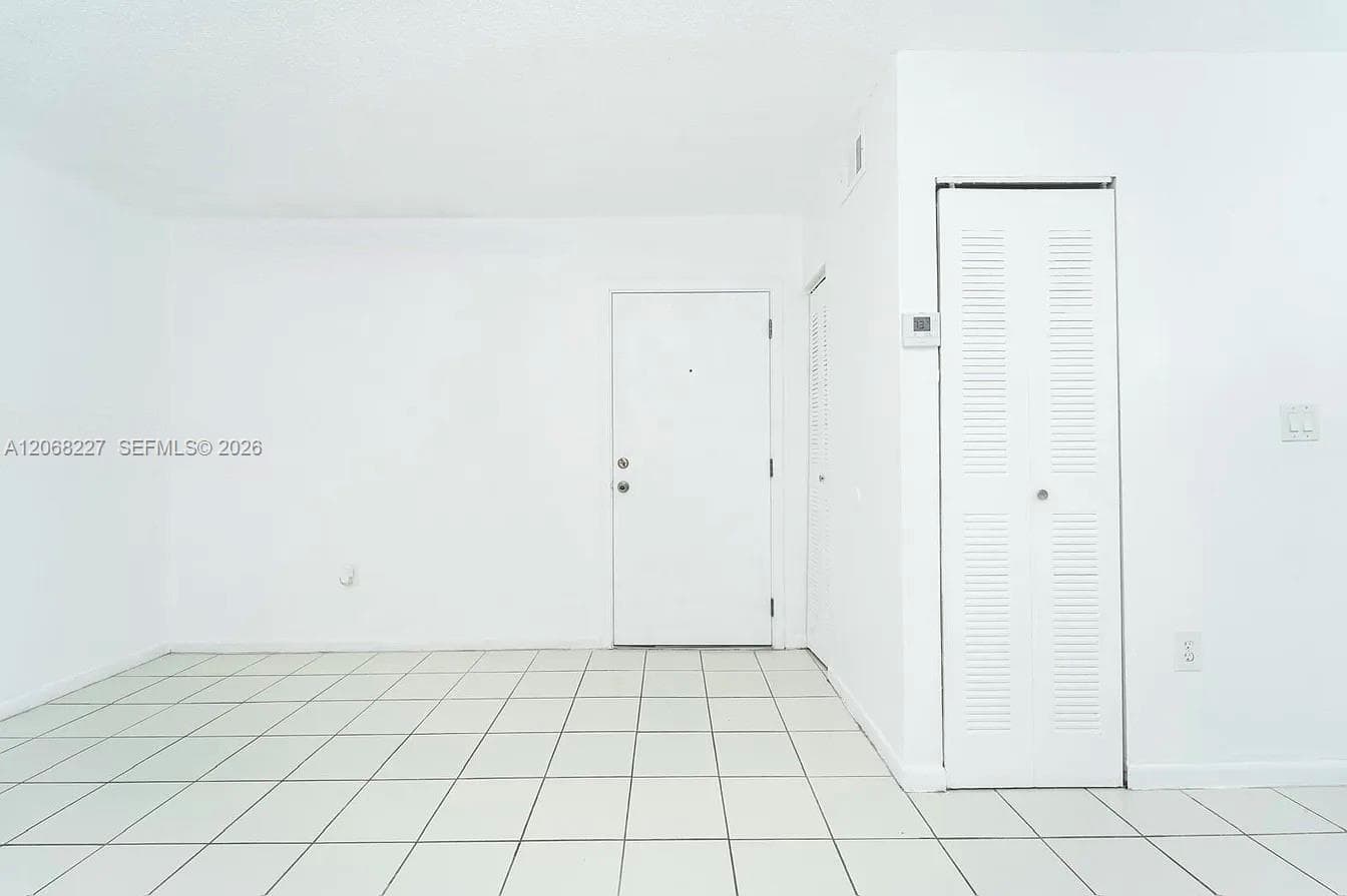 576 NW 114th Ave # 203, Sweetwater, FL 33172 photo 3