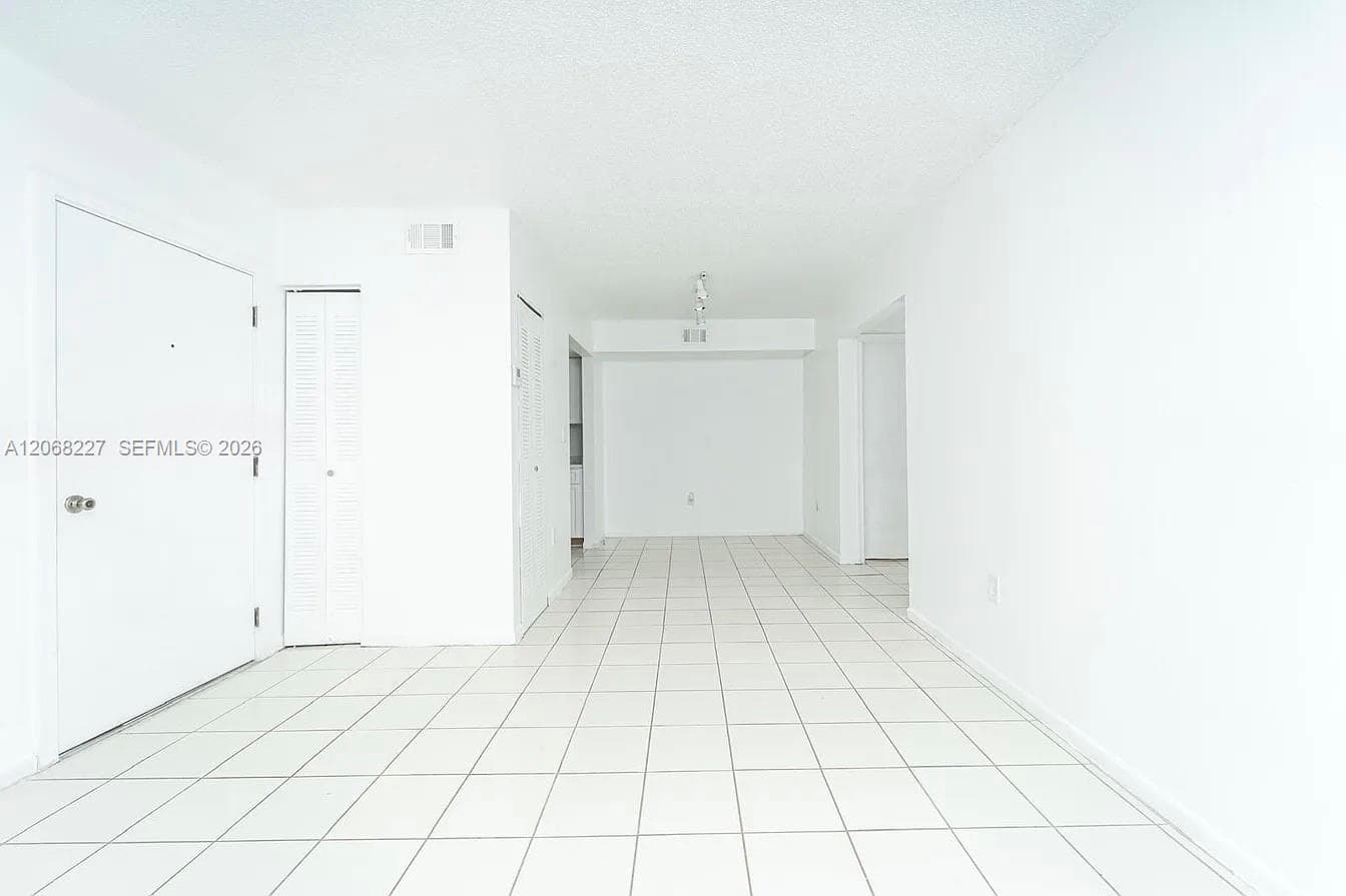 576 NW 114th Ave # 203, Sweetwater, FL 33172