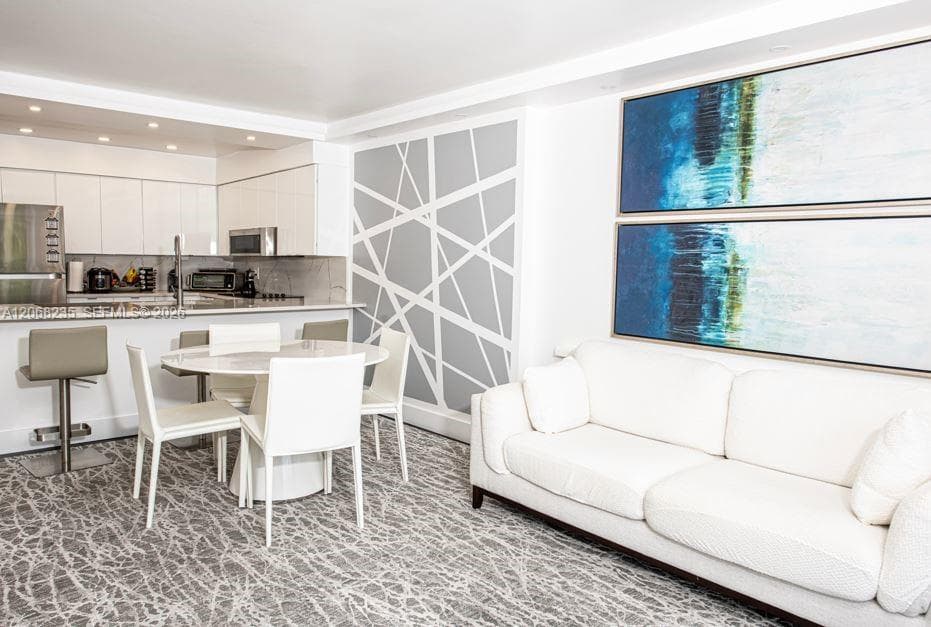 401 Ocean Dr # 303, Miami Beach, FL 33139 photo 2