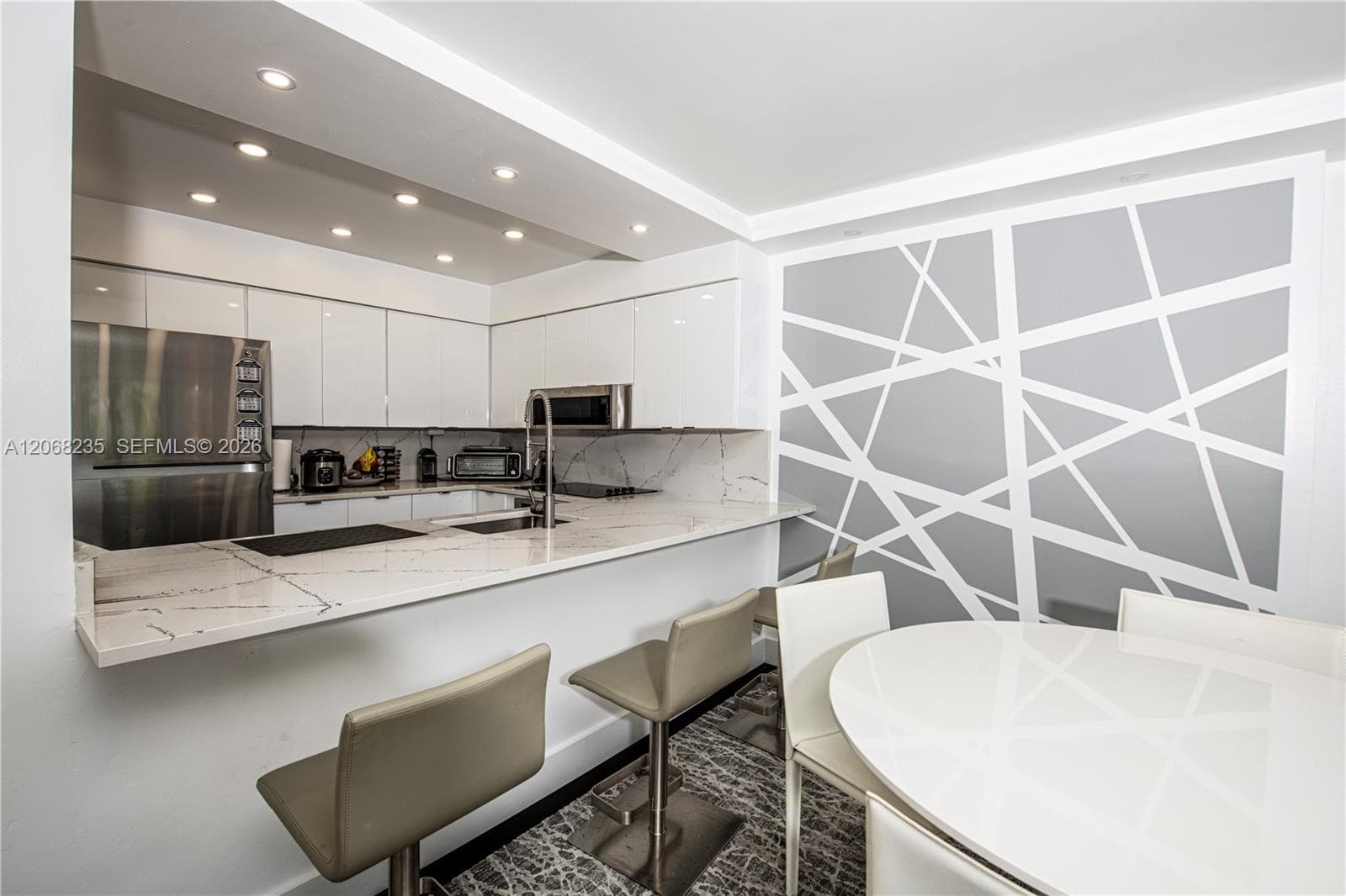 401 Ocean Dr # 303, Miami Beach, FL 33139 photo 4