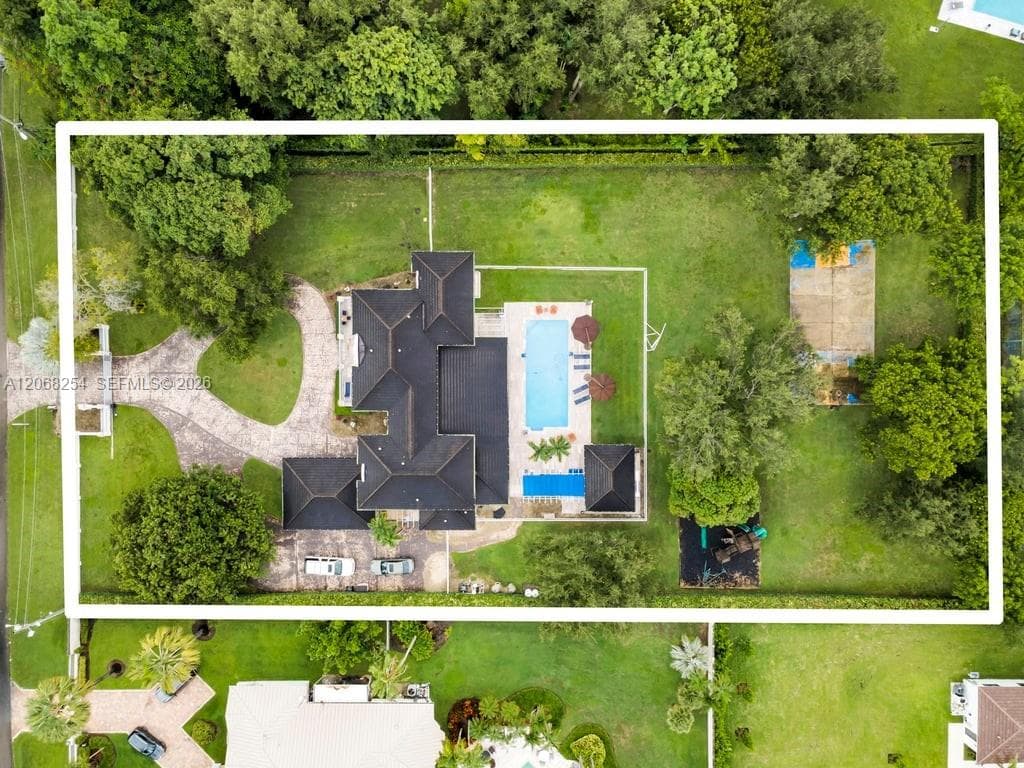 13880 SW 68th Ave, Palmetto Bay, FL 33158 photo 4