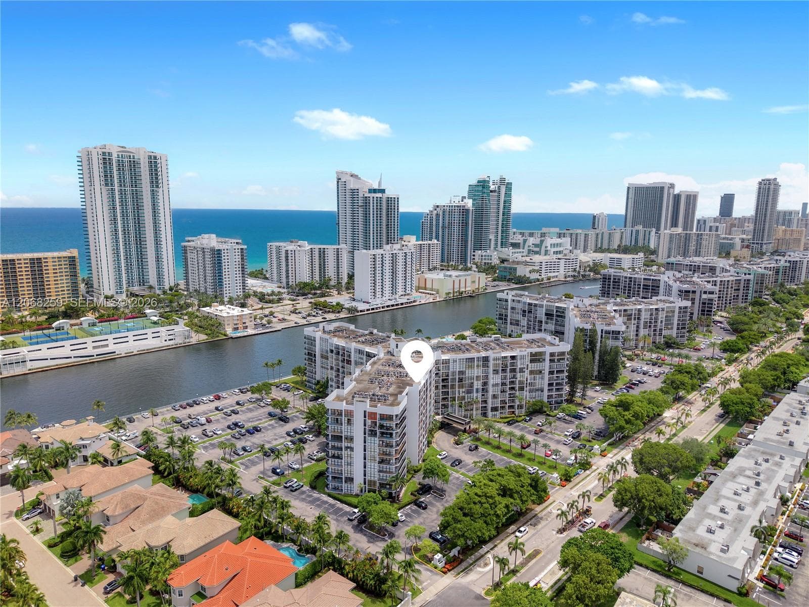 1000 Parkview Dr # 1007, Hallandale Beach, FL 33009