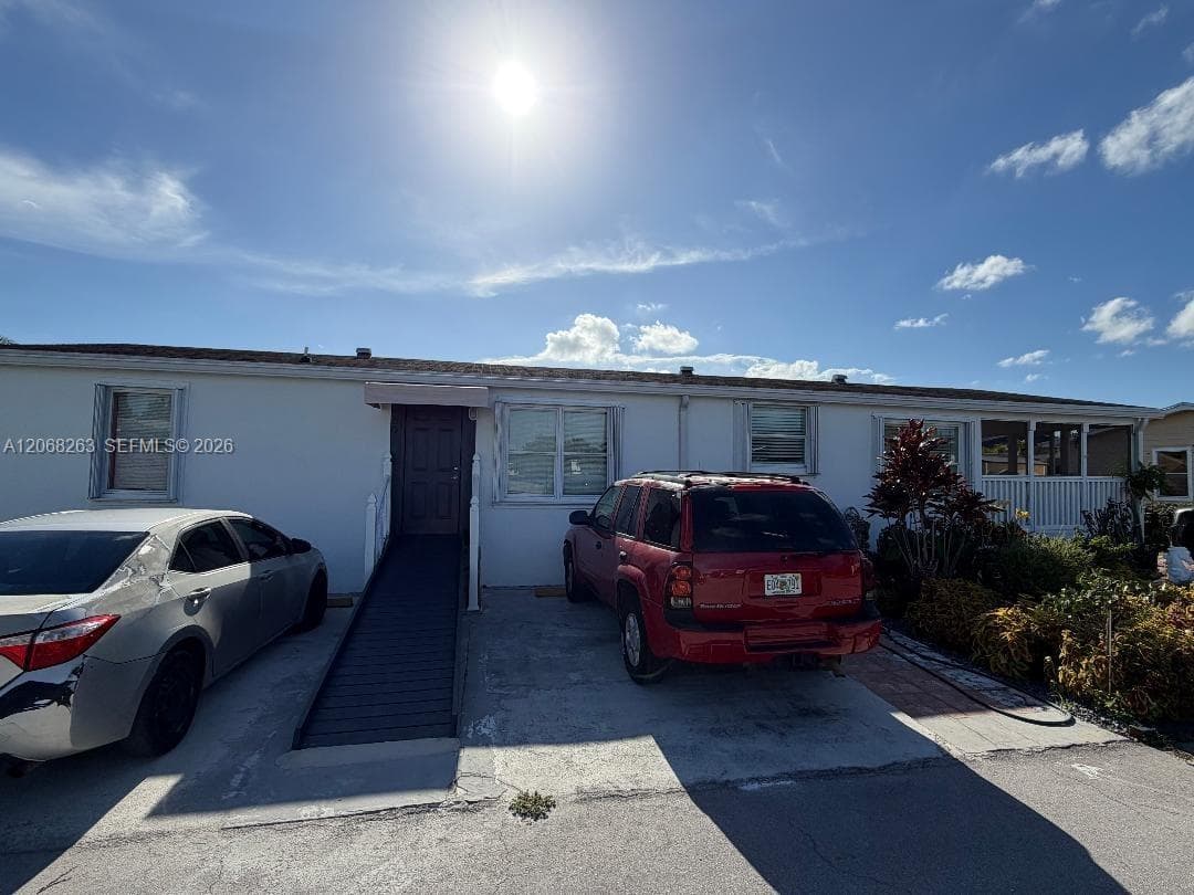 19800 SW 180th Ave unit 569, Miami, FL 33187 photo 3