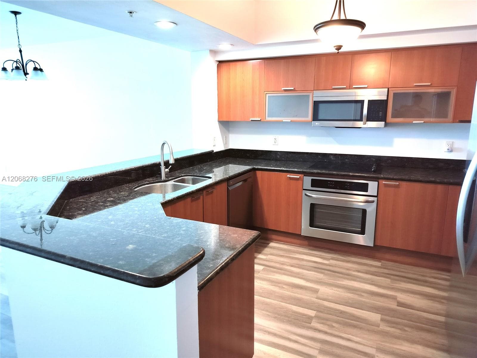 14951 Royal Oaks Ln # 1006, North Miami, FL 33181 photo 5
