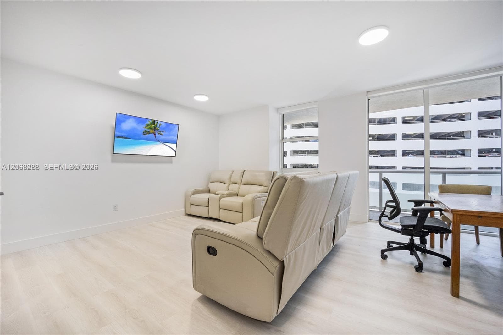50 Biscayne Blvd # 514, Miami, FL 33132 photo 3