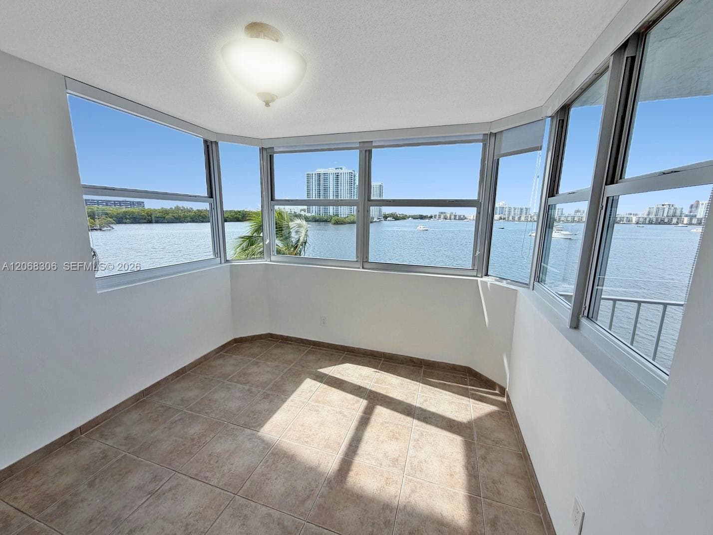 16546 NE 26th Ave # 4B, North Miami Beach, FL 33160 photo 4