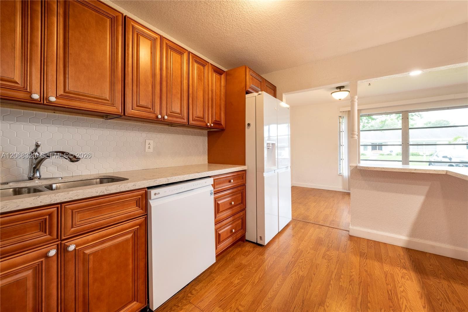 8555 NW 10th St # B106, Plantation, FL 33322 photo 3