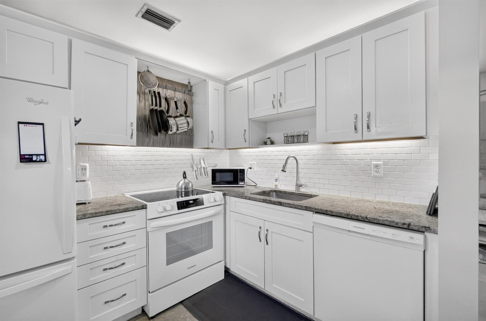 72 Royal Oak Court # 202, Vero Beach, FL 32962 photo 4