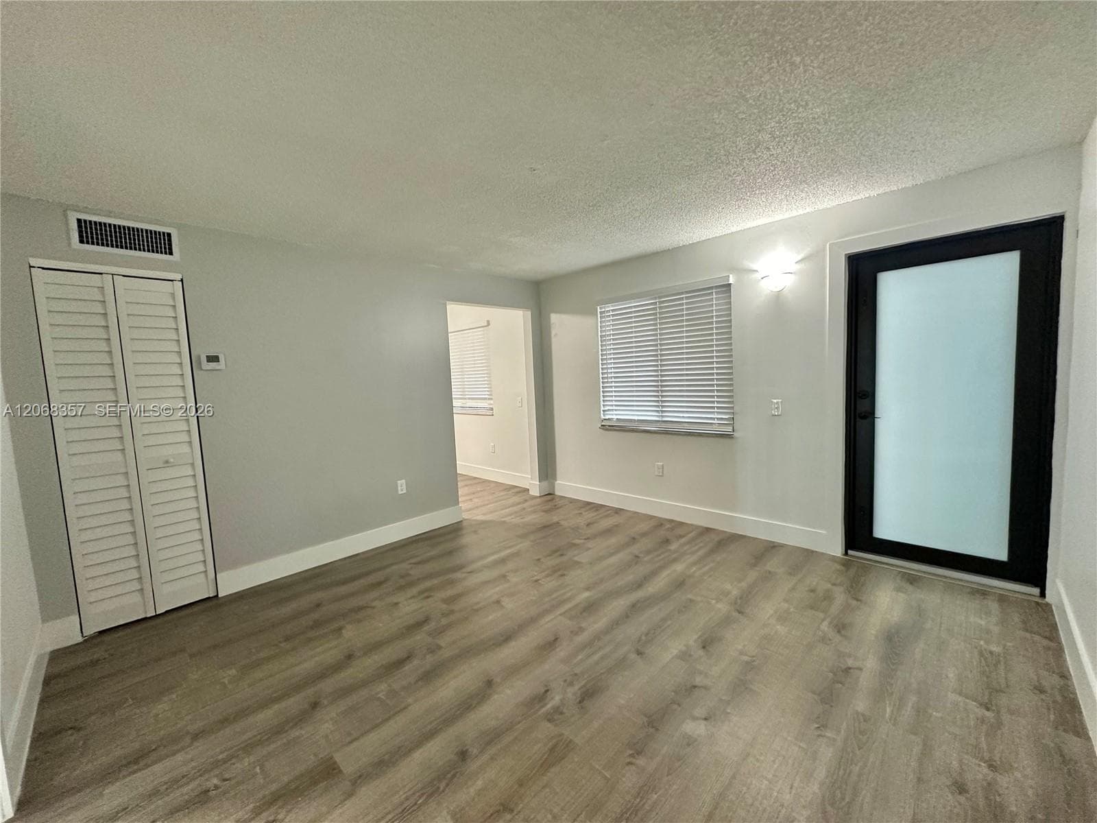 529 SW 4th St # 303, Miami, FL 33130 photo 2