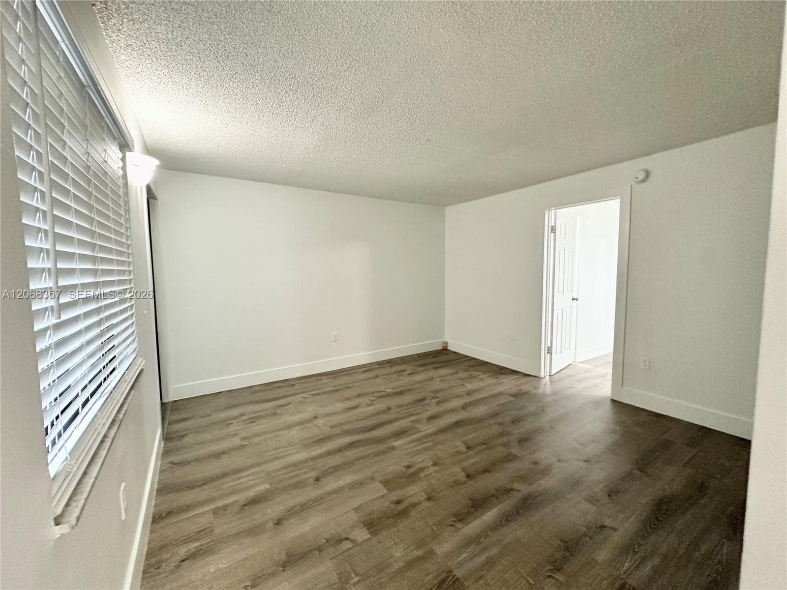 529 SW 4th St # 303, Miami, FL 33130 photo 3