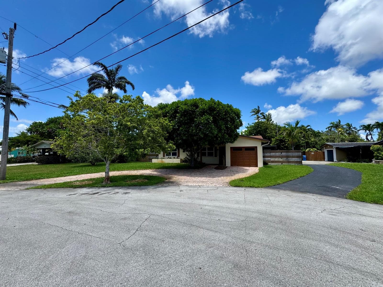 1785 NW 39TH Place, Oakland Park, FL 33309 photo 2