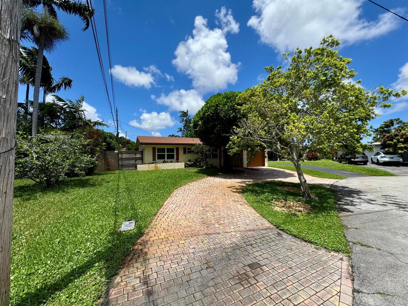 1785 NW 39TH Place, Oakland Park, FL 33309 photo 3