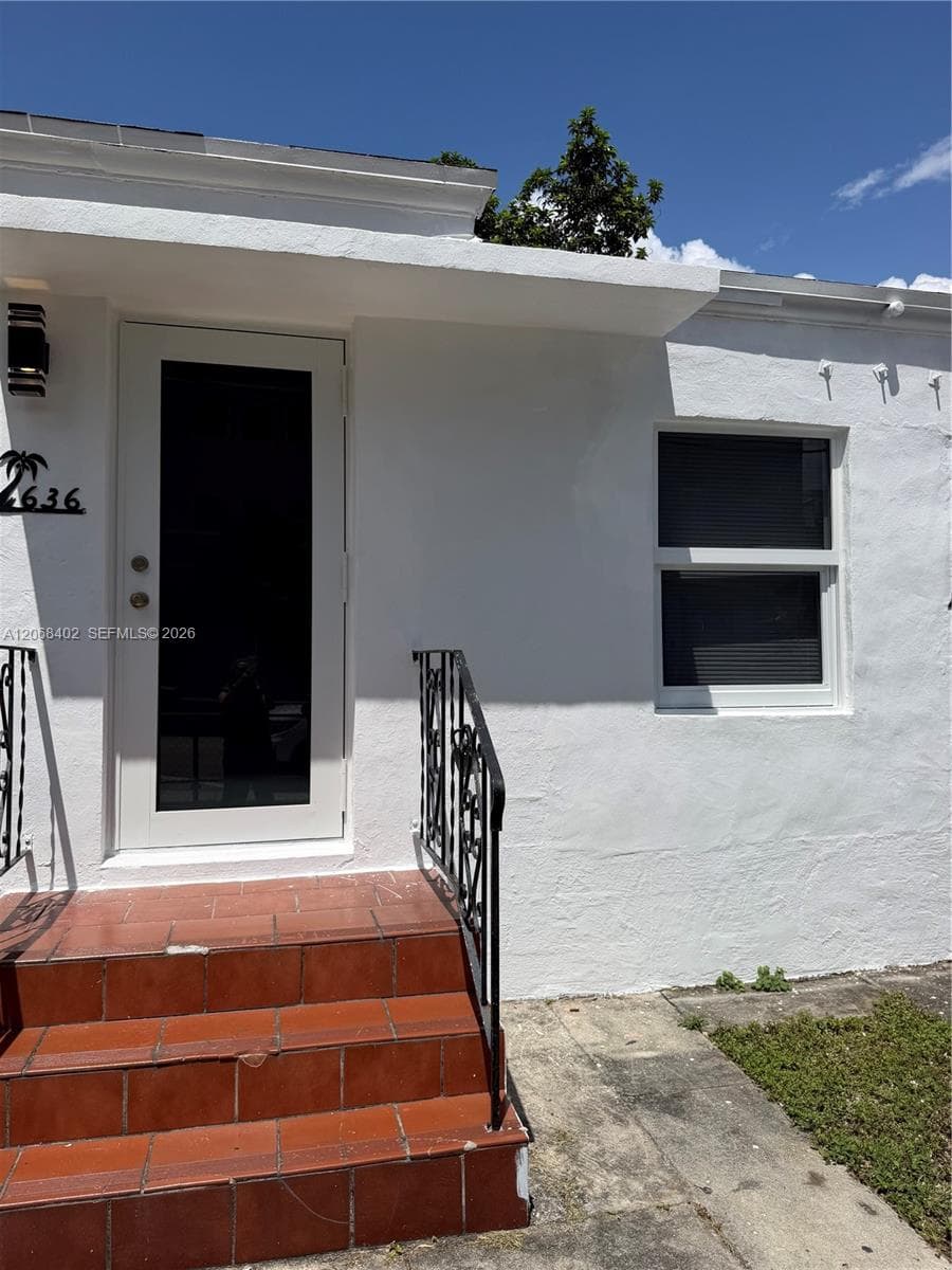 636 SW 8th Ave # 636, Miami, FL 33130 photo 2