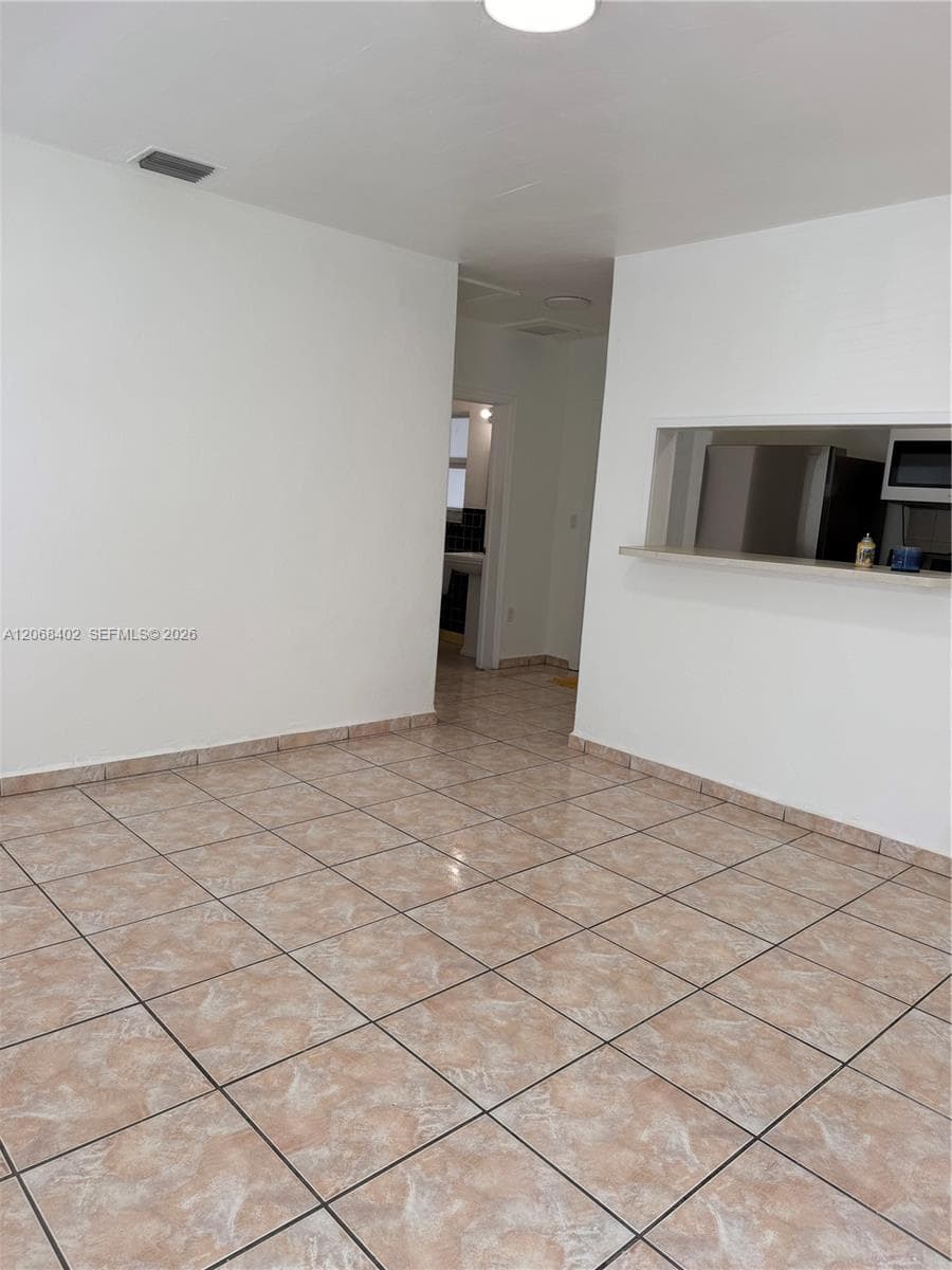 636 SW 8th Ave # 636, Miami, FL 33130 photo 3