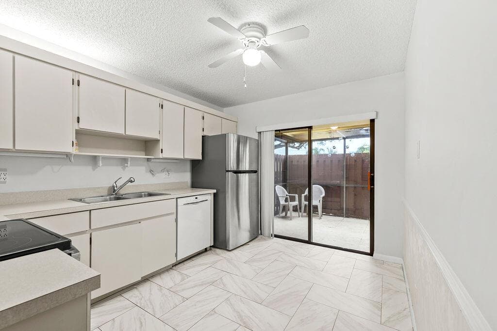 8019 SE Villa Circle, Hobe Sound, FL 33455 photo 5