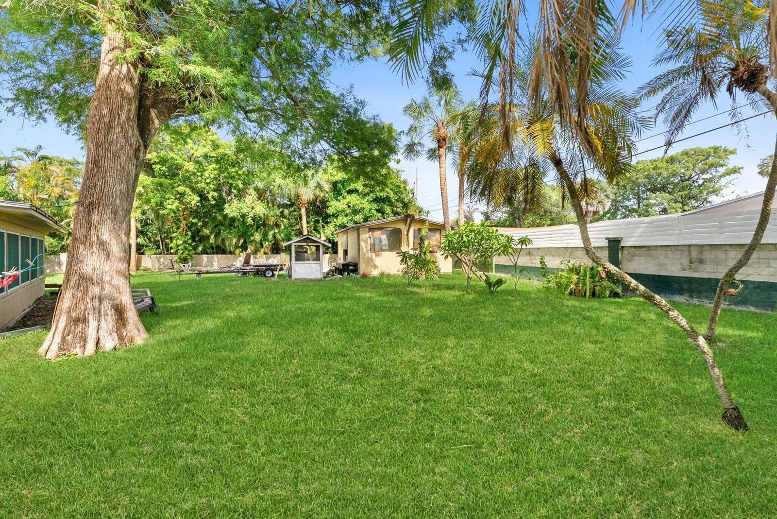 330 NW 32ND Court, Oakland Park, FL 33309 photo 3