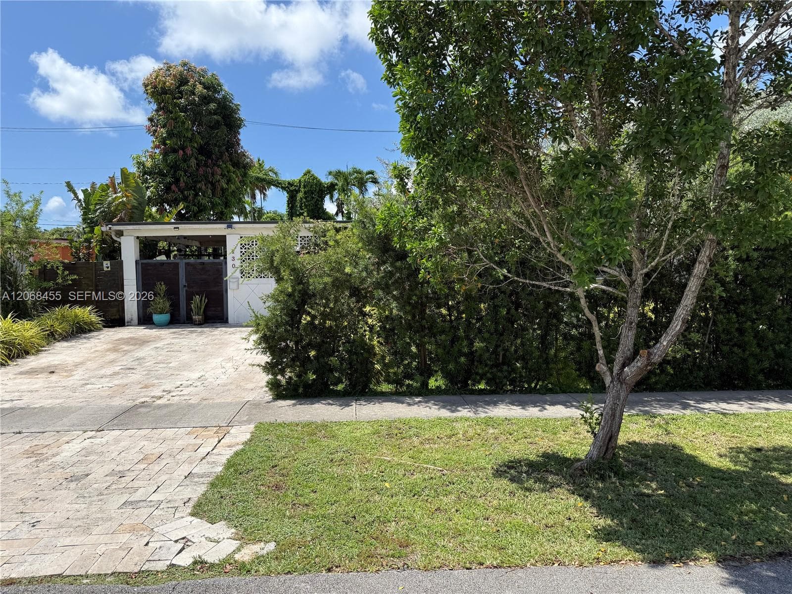 130 NE 123rd St, North Miami, FL 33161 photo 2
