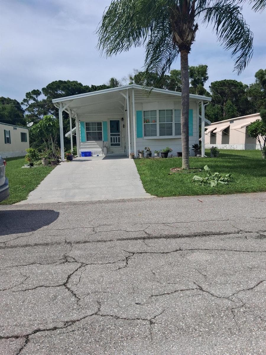 8 Novedades, Port St. Lucie, FL 34952 photo 2