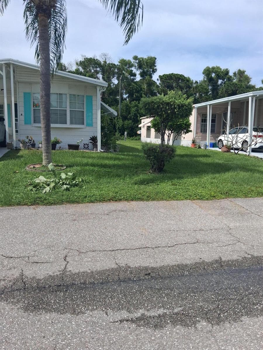 8 Novedades, Port St. Lucie, FL 34952 photo 3