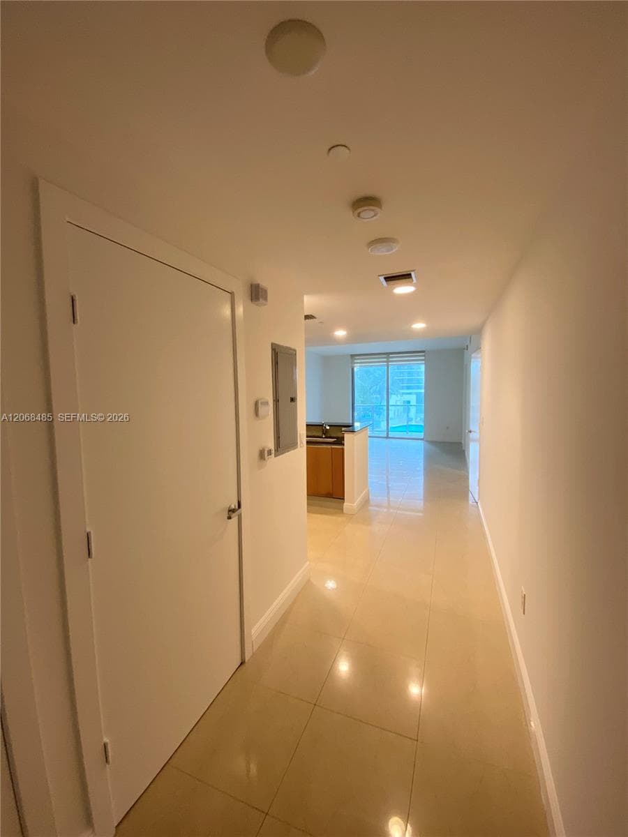 1060 Brickell Ave # 1413, Miami, FL 33131