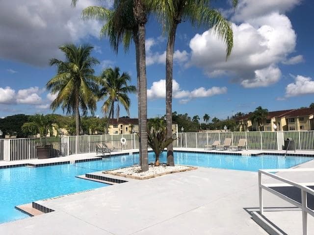 12730 VISTA ISLES Drive # 812, Sunrise, FL 33325 photo 2