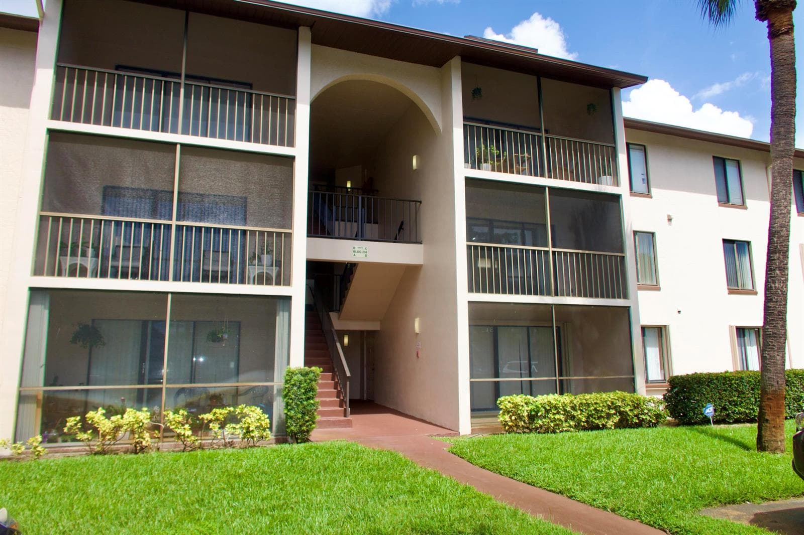 208 FOXTAIL Drive # D2, FL 33415