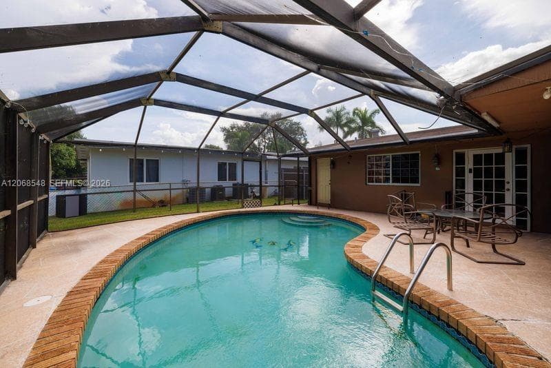 2160 NW 91st Ter, Pembroke Pines, FL 33024 photo 3