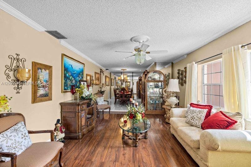2160 NW 91st Ter, Pembroke Pines, FL 33024 photo 5