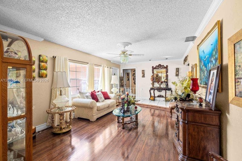 2160 NW 91st Ter, Pembroke Pines, FL 33024 photo 4