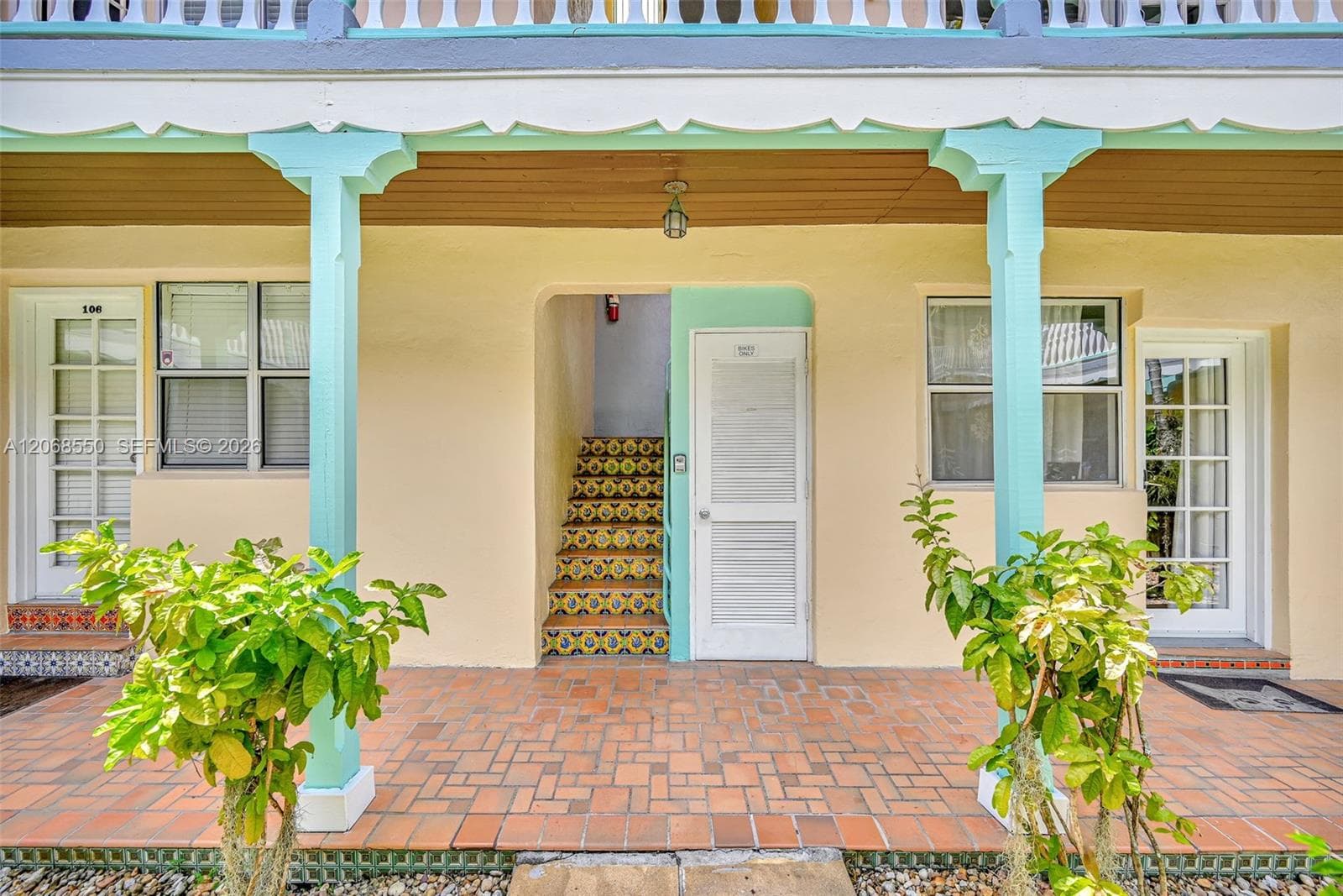 736 13th St # 207, Miami Beach, FL 33139 photo 2