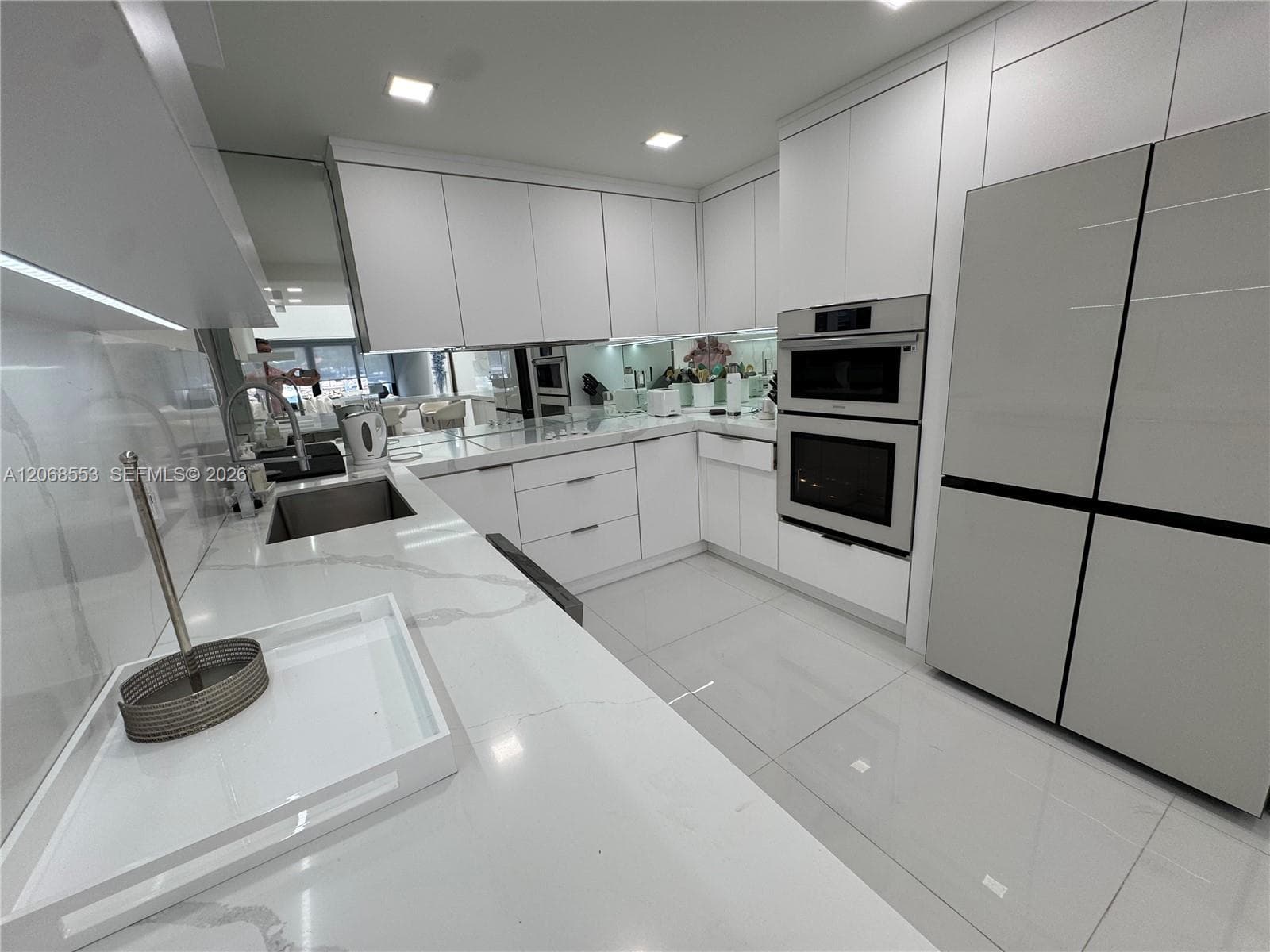 336 Poinciana Dr # 1008, Sunny Isles Beach, FL 33160 photo 3