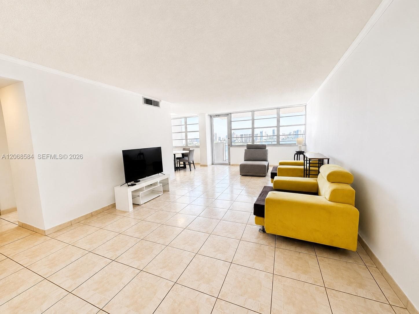 250 174th St # 1615, Sunny Isles Beach, FL 33160 photo 3