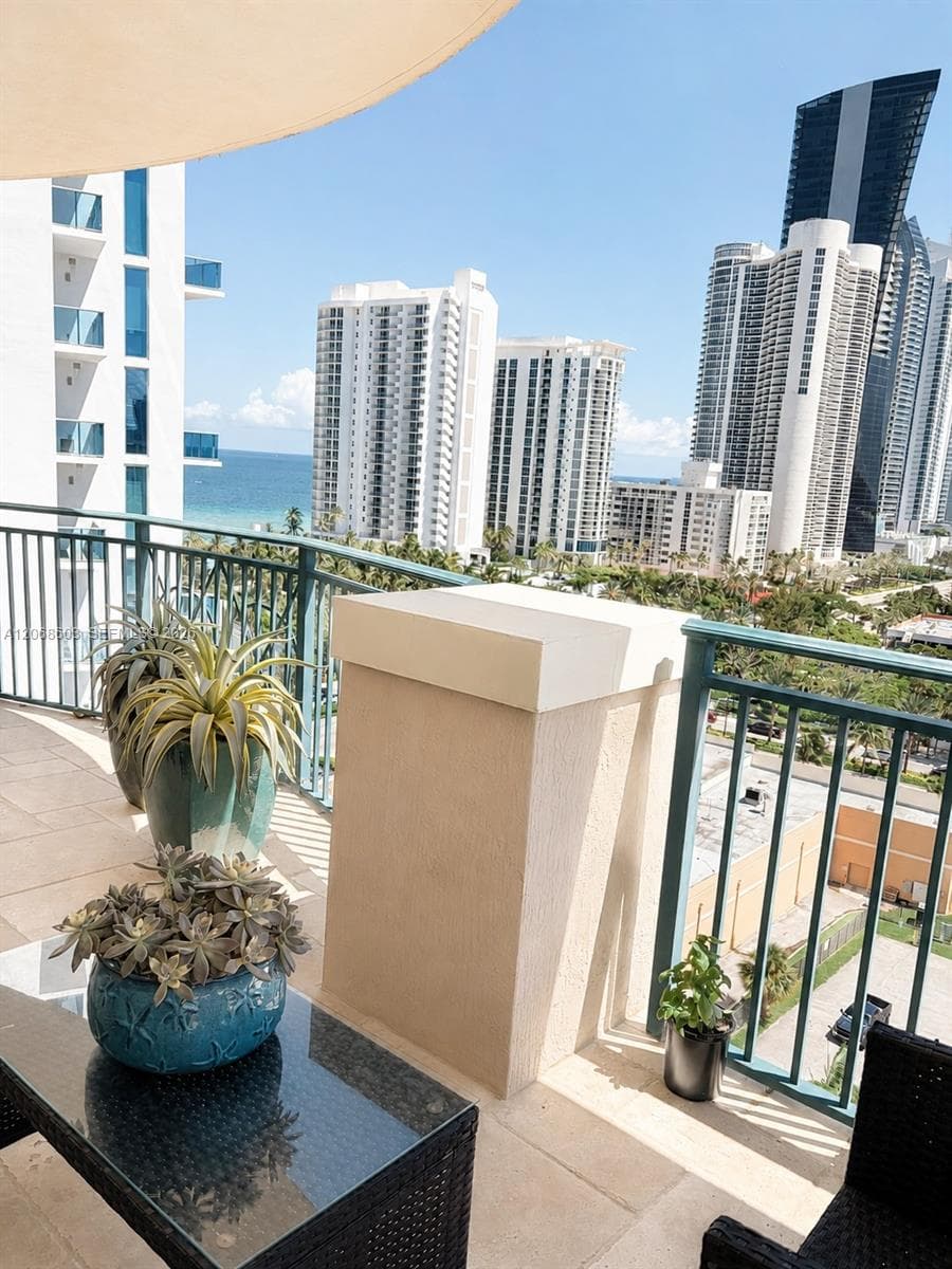 17555 SW Atlantic Blvd # PH2, Sunny Isles Beach, FL 33160