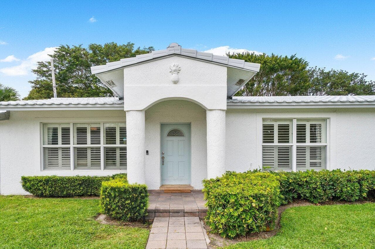 125 Gregory Place, West Palm Beach, FL 33405