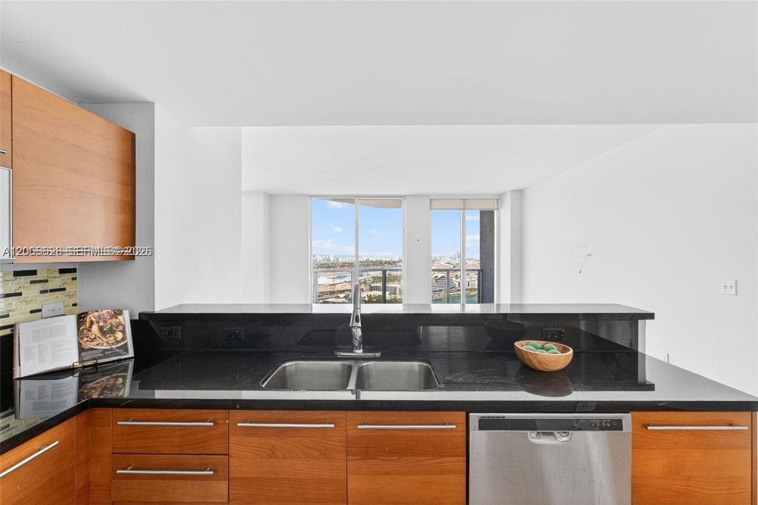 244 Biscayne Blvd # 3702, Miami, FL 33132 photo 5