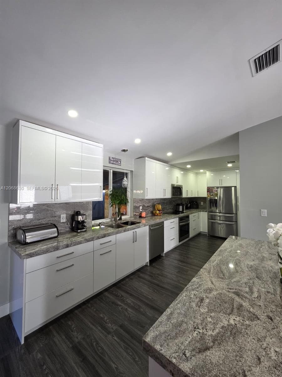 11122 SW 143rd Ct, Miami, FL 33186 photo 4