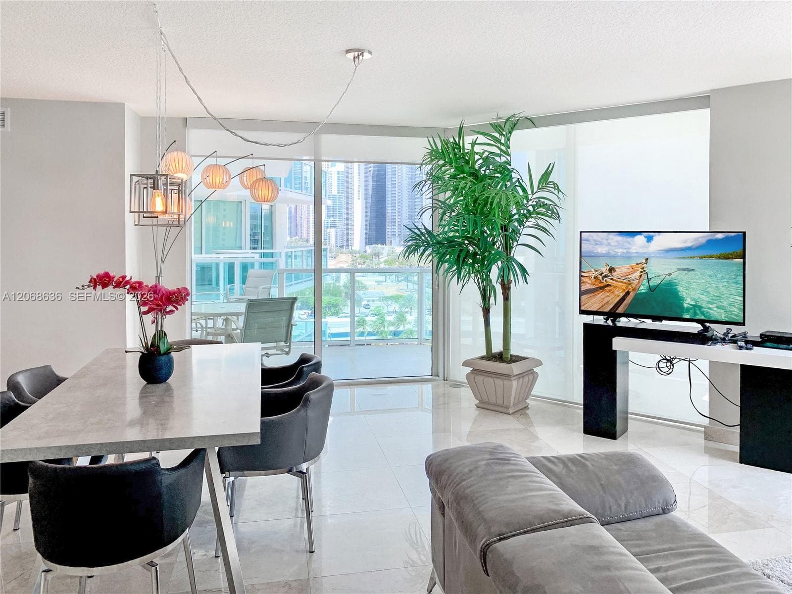 150 Sunny Isles Blvd # 1-906, Sunny Isles Beach, FL 33160