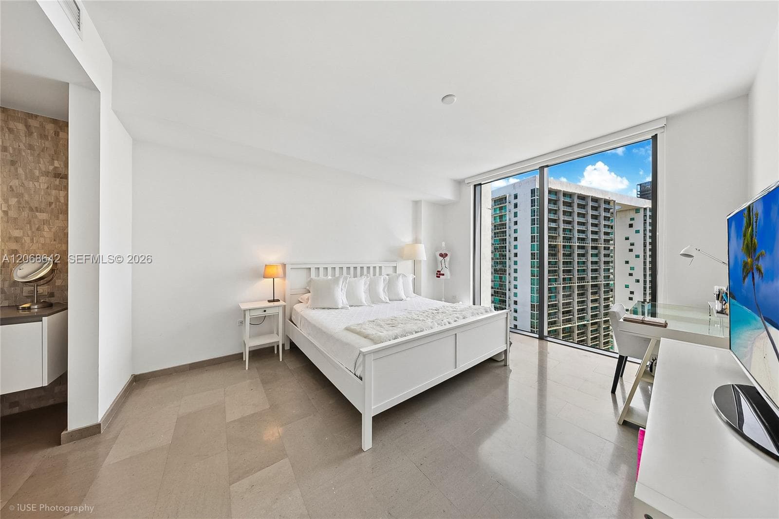 68 SE 6th St # 2909, Miami, FL 33131 photo 5