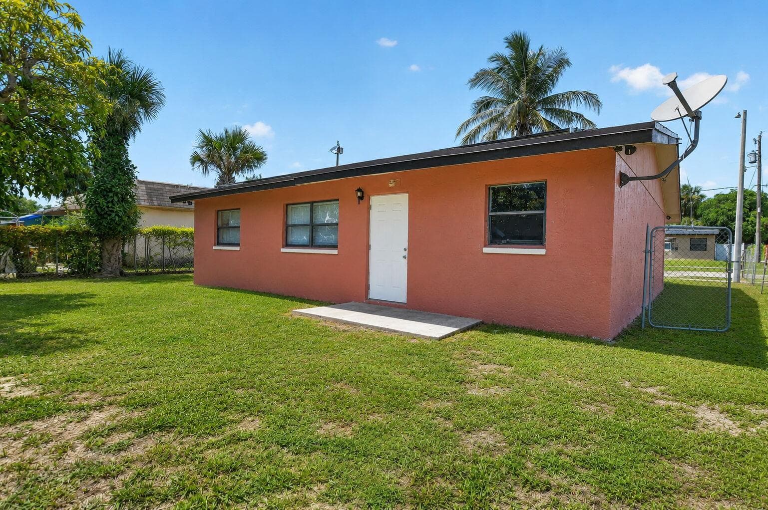 816 SW 3RD Court, Delray Beach, FL 33444 photo 5
