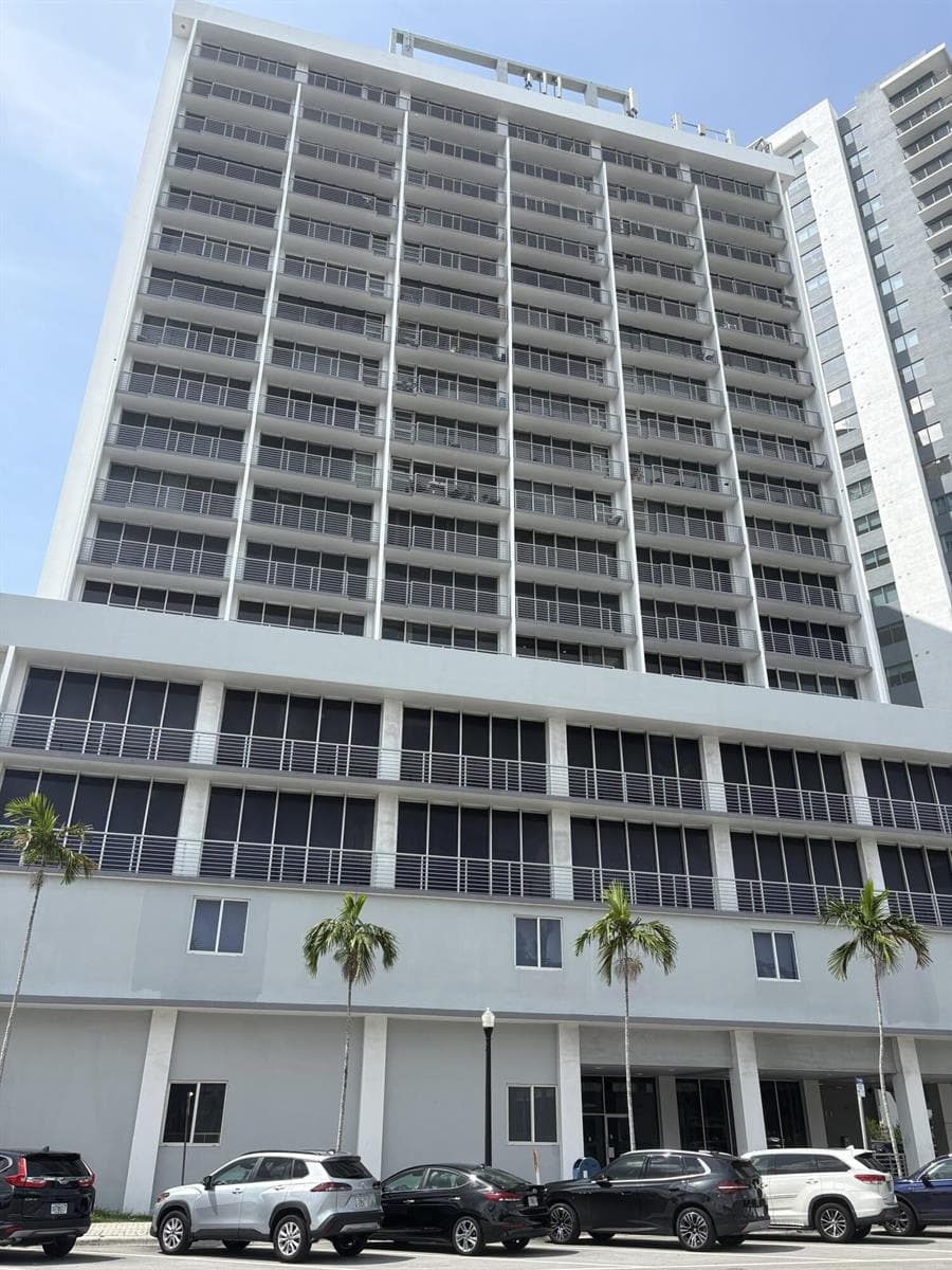 1720 HARRISON Street # 18C, Hollywood, FL 33020 photo 2