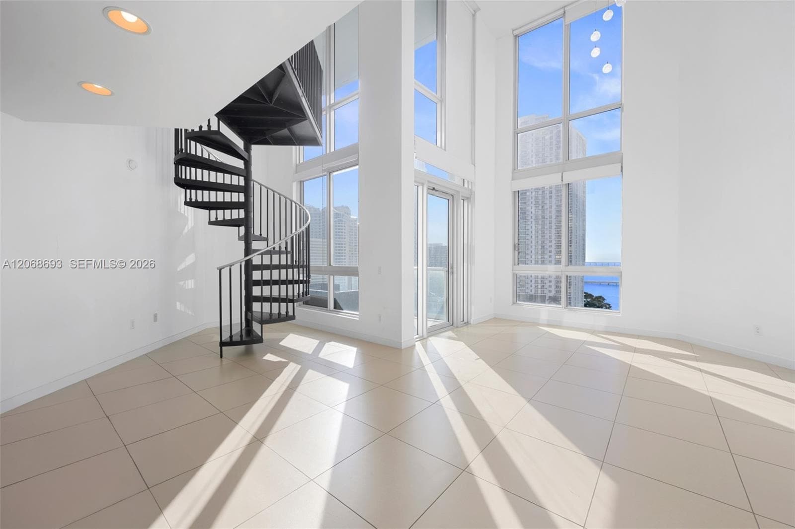 300 S Biscayne Blvd # L-1214, Miami, FL 33131 photo 2