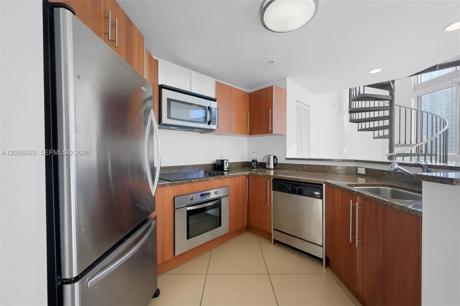 300 S Biscayne Blvd # L-1214, Miami, FL 33131 photo 3