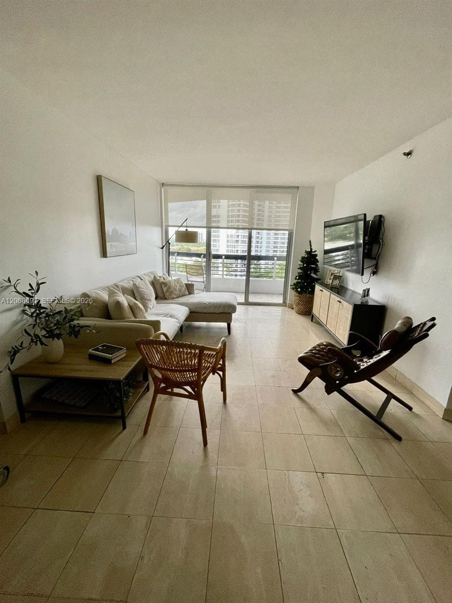3600 Mystic Pointe dr # 1010, Aventura, FL 33180 photo 3