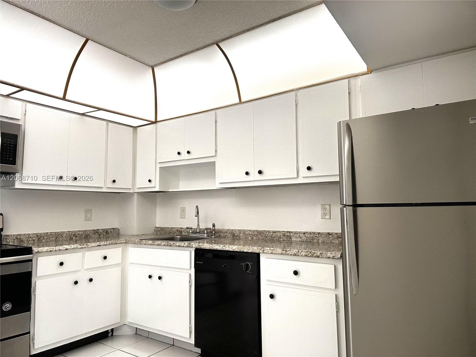 4400 Hillcrest Dr # 408B, Hollywood, FL 33020 photo 2