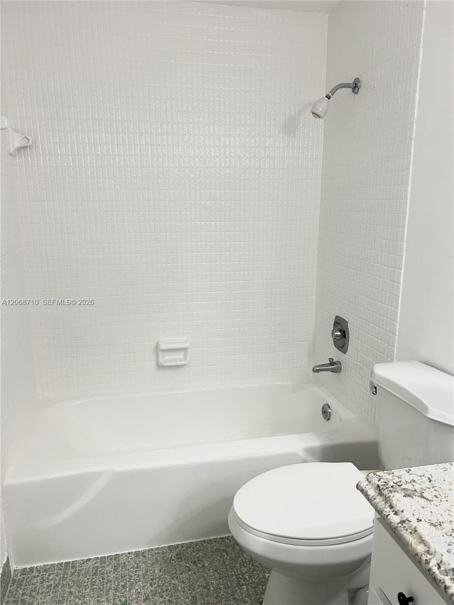4400 Hillcrest Dr # 408B, Hollywood, FL 33020 photo 5