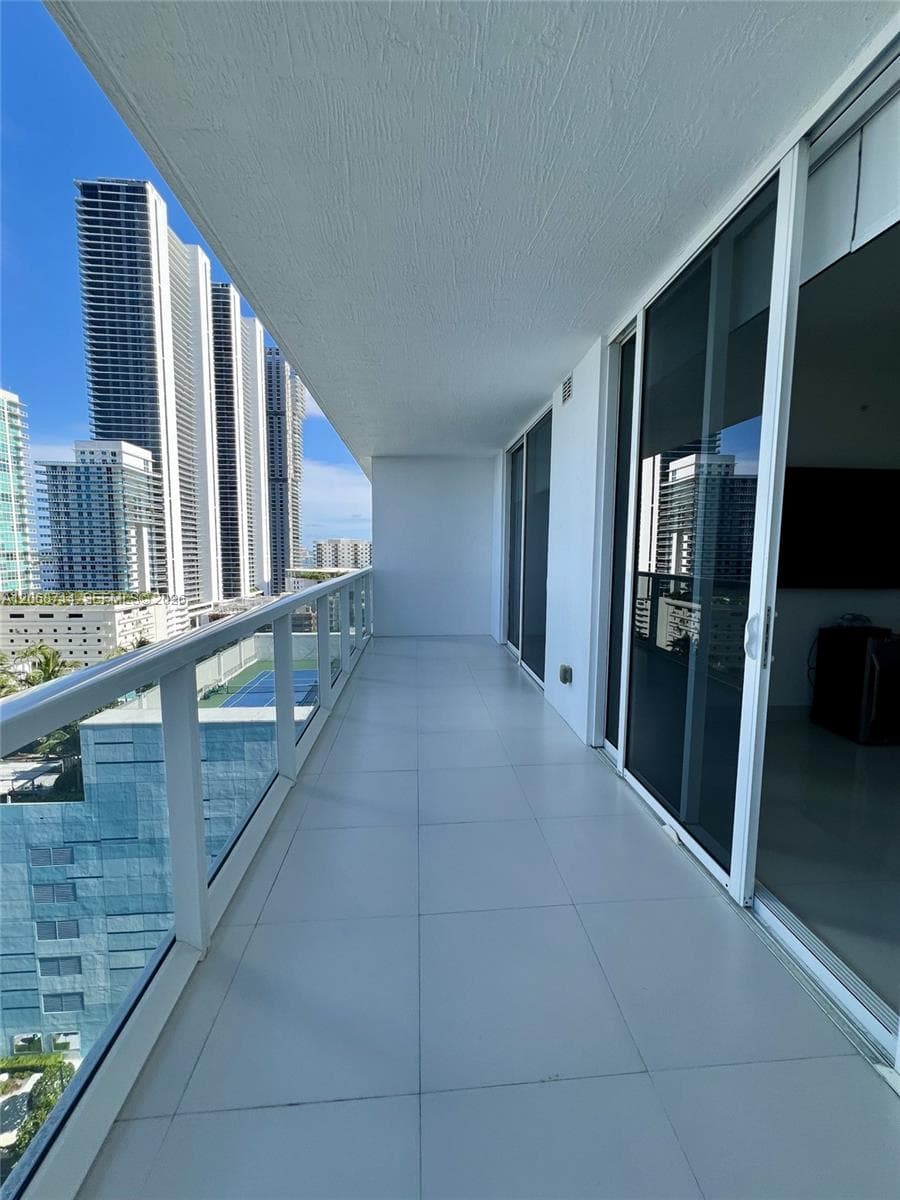 600 NE 27th St # 1604, Miami, FL 33137 photo 3