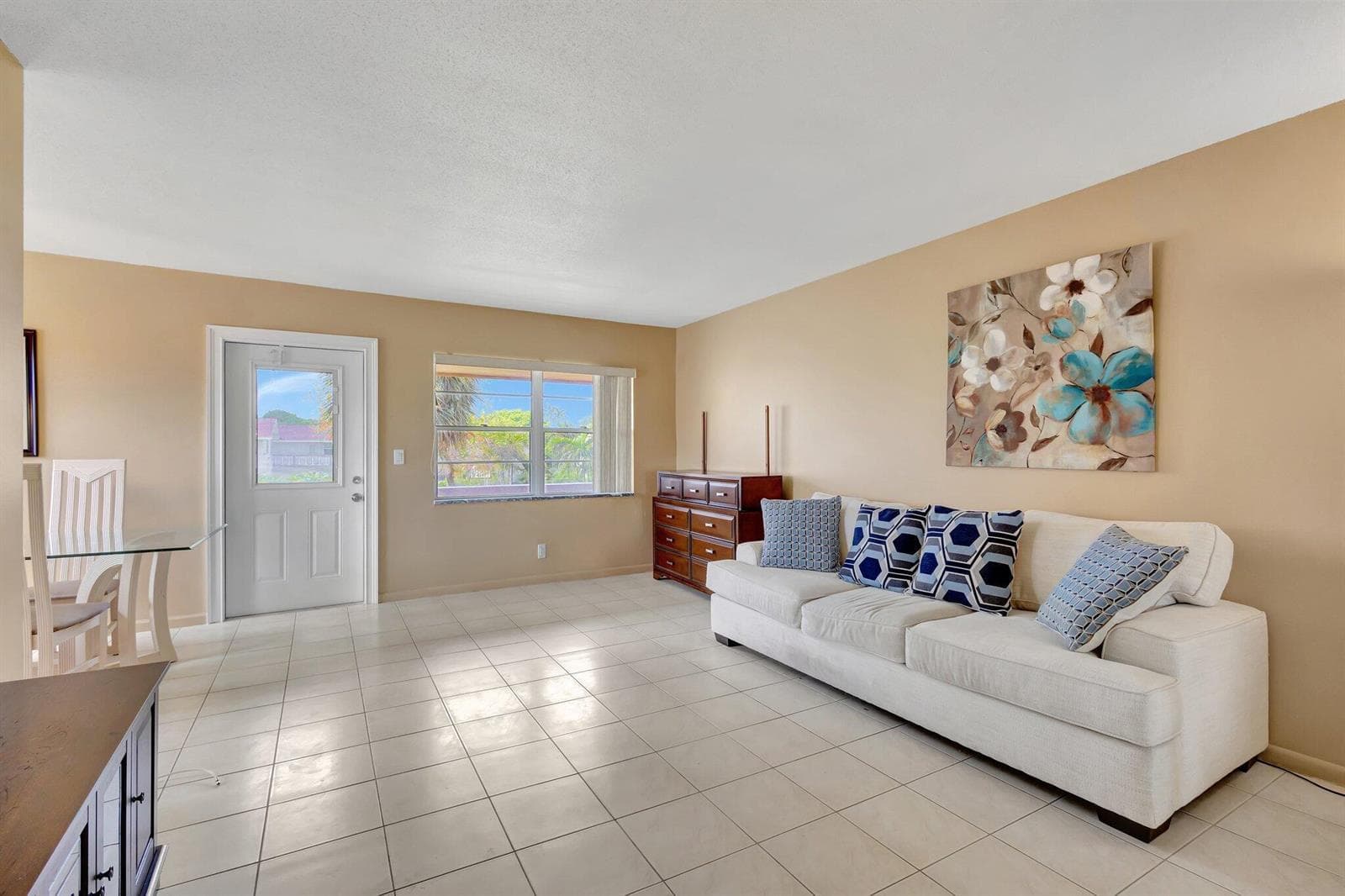 64 COVENTRY C, West Palm Beach, FL 33417 photo 2