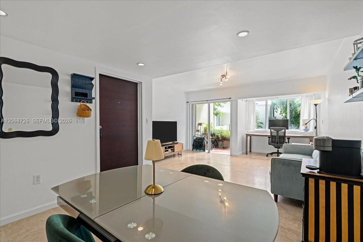 1914 SW 17th Ave # 24, Miami, FL 33145